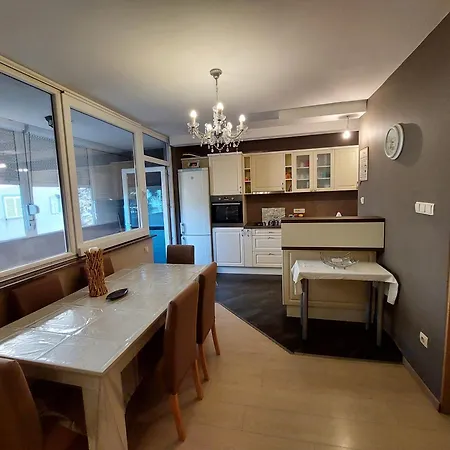 Quiet Area In The Center Of Apartament Zadar