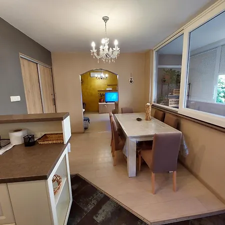 Quiet Area In The Center Of Apartment Zadar